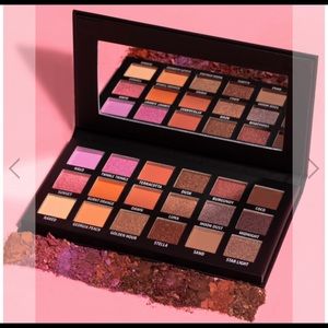KAB "Day & Night" Eyeshadow Palette